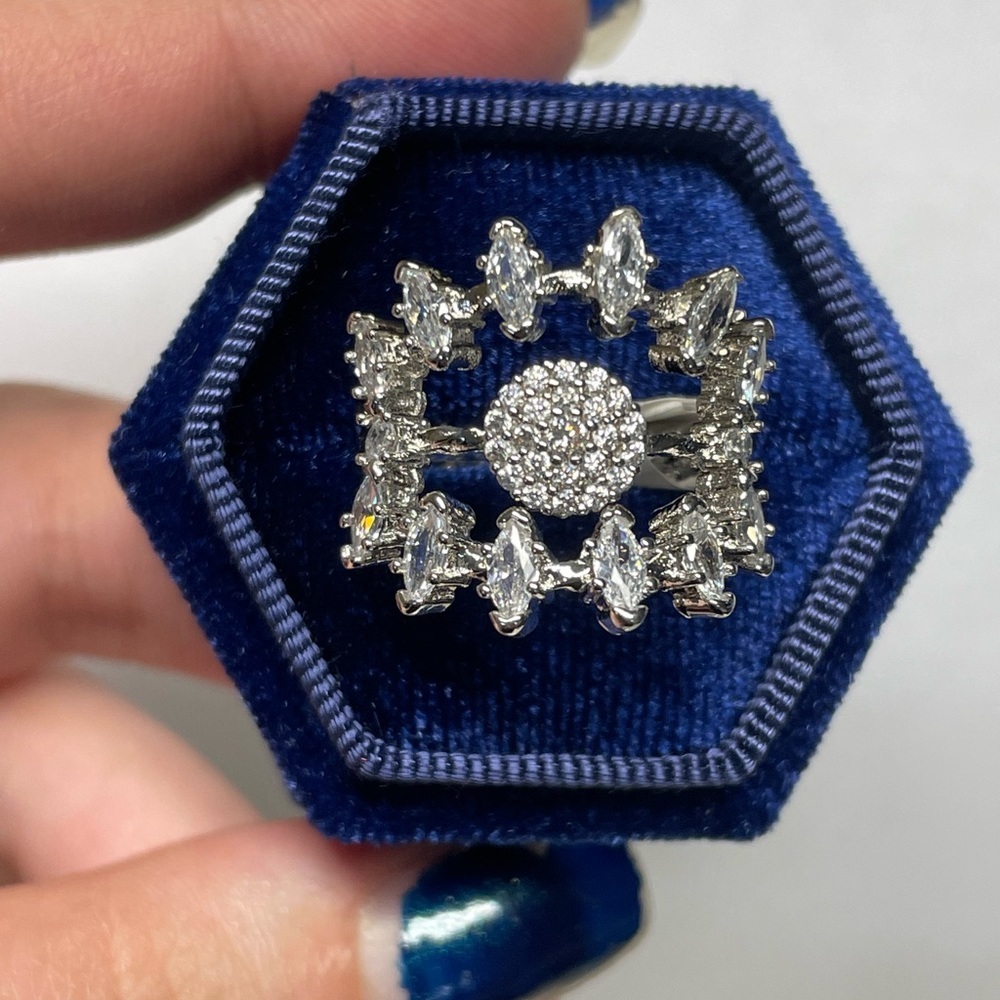 Unique Ring